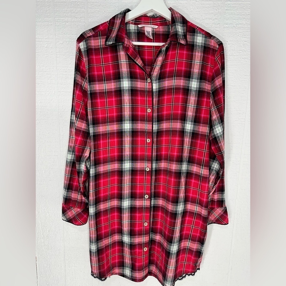 Victoria’s secret plaid long sleeve sleep shirt size S